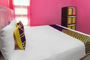 OYO Life 93405 Montong Are Residence