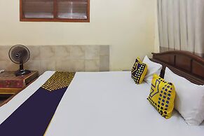 OYO Life 93405 Montong Are Residence