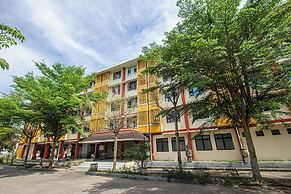 OYO Life 93405 Montong Are Residence