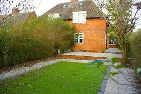 Inviting, Relaxing, 2-bed House-hampstead-london