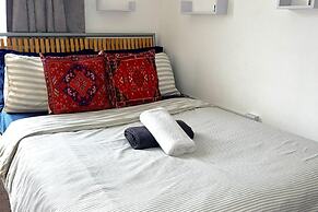 Apartment - Sleeps 2 - Parking - Station Close
