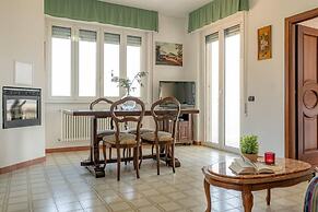 Charming 4-bedroom House in Limonta