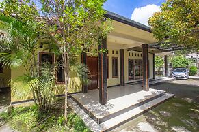 OYO Life 93409 Anugrah House