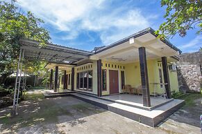 OYO Life 93409 Anugrah House