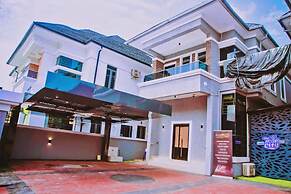 El Castillo Pretigious Hotel