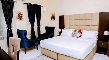 El Castillo Pretigious Hotel