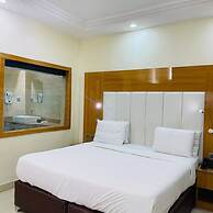 El Castillo Pretigious Hotel