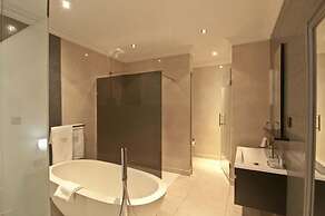 Eros Hotel and Suites Lekki