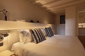 Vandoma Living Suites