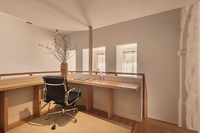 Vandoma Living Suites