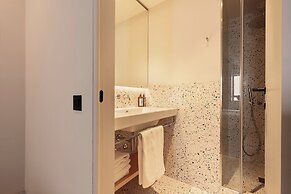 Vandoma Living Suites