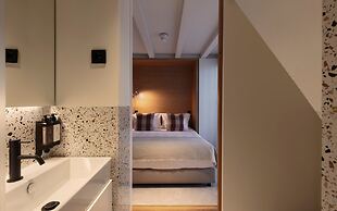 Vandoma Living Suites