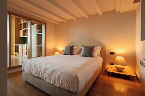 Vandoma Living Suites