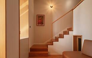 Vandoma Living Suites