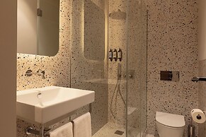 Vandoma Living Suites