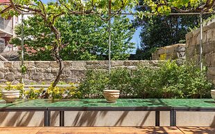 Vandoma Living Suites