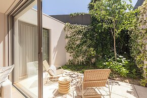 Vandoma Living Suites