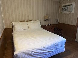 Hampton Motel
