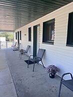Hampton Motel