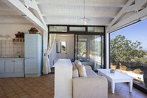 Villa Retreat With Mesmerizing sea View