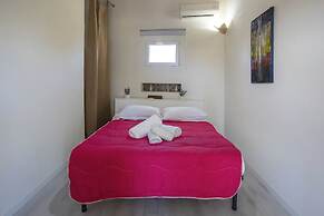 Villa Retreat With Mesmerizing sea View