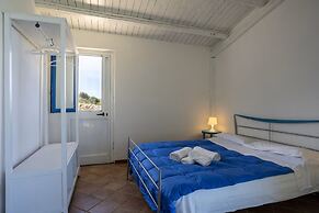 Villa Retreat With Mesmerizing sea View