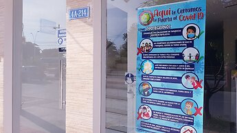 Hotel Media Luna santa marta