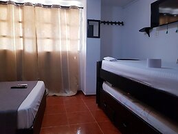 Hotel Media Luna santa marta