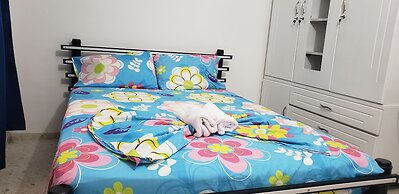 Mom's House Floralia