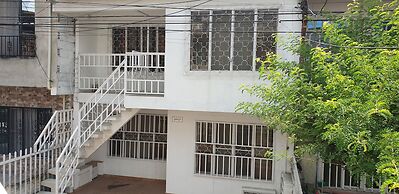 Mom's House Floralia