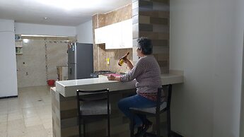 Mom's House Floralia