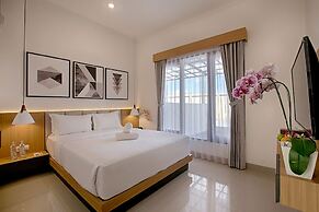 Taman Seminyak Suites
