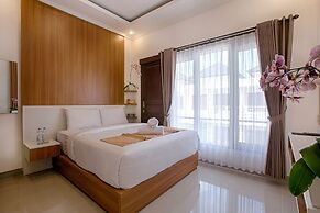 Taman Seminyak Suites