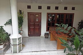 OYO Life 91339 Pondok Kost Aulia Syariah