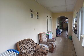 OYO Life 91339 Pondok Kost Aulia Syariah