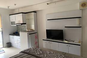 OYO Life 93374 Andira Inn