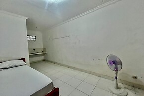 OYO Life 93504 Kost Krisna