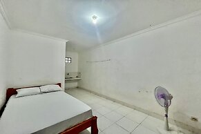 OYO Life 93504 Kost Krisna