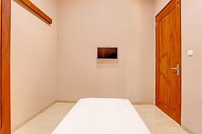 OYO Life 93497 Griya Kost Rr