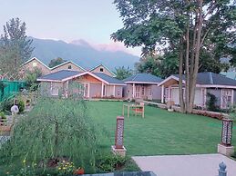 Upani Cottages