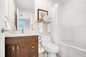 Penthouse Lake Home 3BR Amazing View