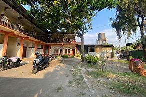 OYO Life 93257 Kos Anugerah