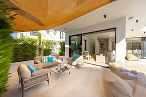 Protaras Periyiali Seaside Villa 33