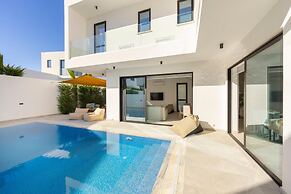 Protaras Periyiali Seaside Villa 33