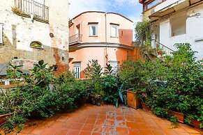 Charming House With Terrace at Historical Center