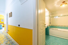 Charming House With Terrace at Historical Center