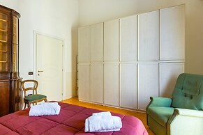 Charming House With Terrace at Historical Center