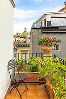 Charming House With Terrace at Historical Center