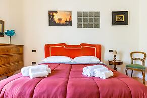 Charming House With Terrace at Historical Center