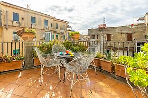 Charming House With Terrace at Historical Center